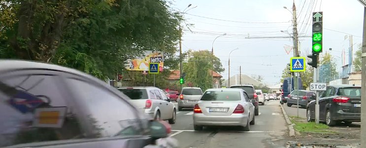 В Кишинёве сняли "зелёные стрелки" с двух столичных перекрёстков