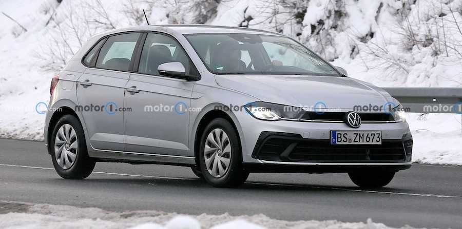 2022 VW Polo Facelift Spied With New Lights, Large Fake Exhaust Tips