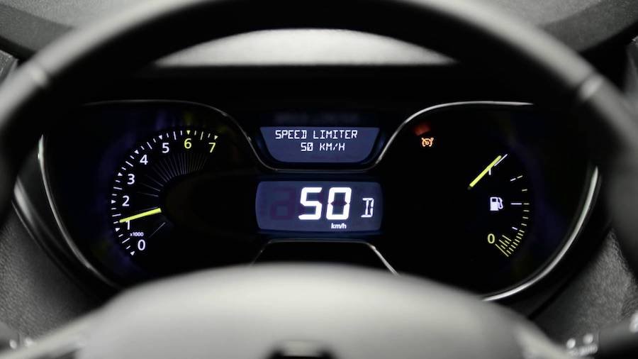 Acum şi Renault anunţă o nouă limită de viteză maximă pentru întreaga gamă de automobile