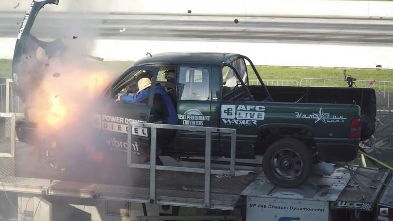 Дизель Dodge Ram взорвался во время тестов