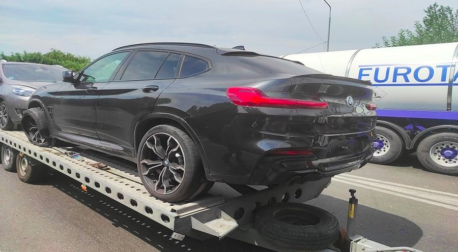 Un BMW X4 M Competition, furat în Belgia, descoperit la vama dintre România şi Moldova
