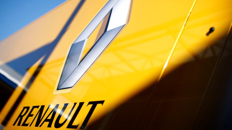 Renault сократит еще две тысячи сотрудников из-за перехода на электрокары