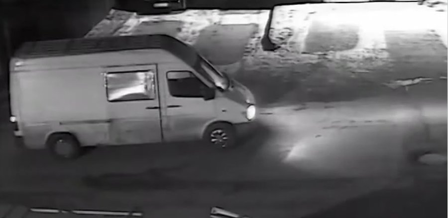 Noi informaţii despre microbuzul urmărit, care a provocat accidentul de la intersecţia străzilor Burebista şi Dacia din Chişinău